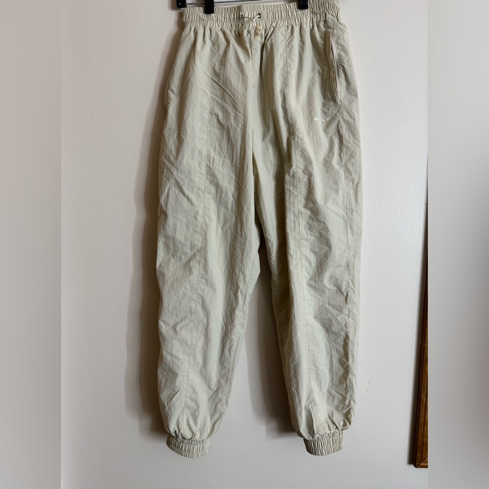 NWT Wilow the label parachute pants clay size small